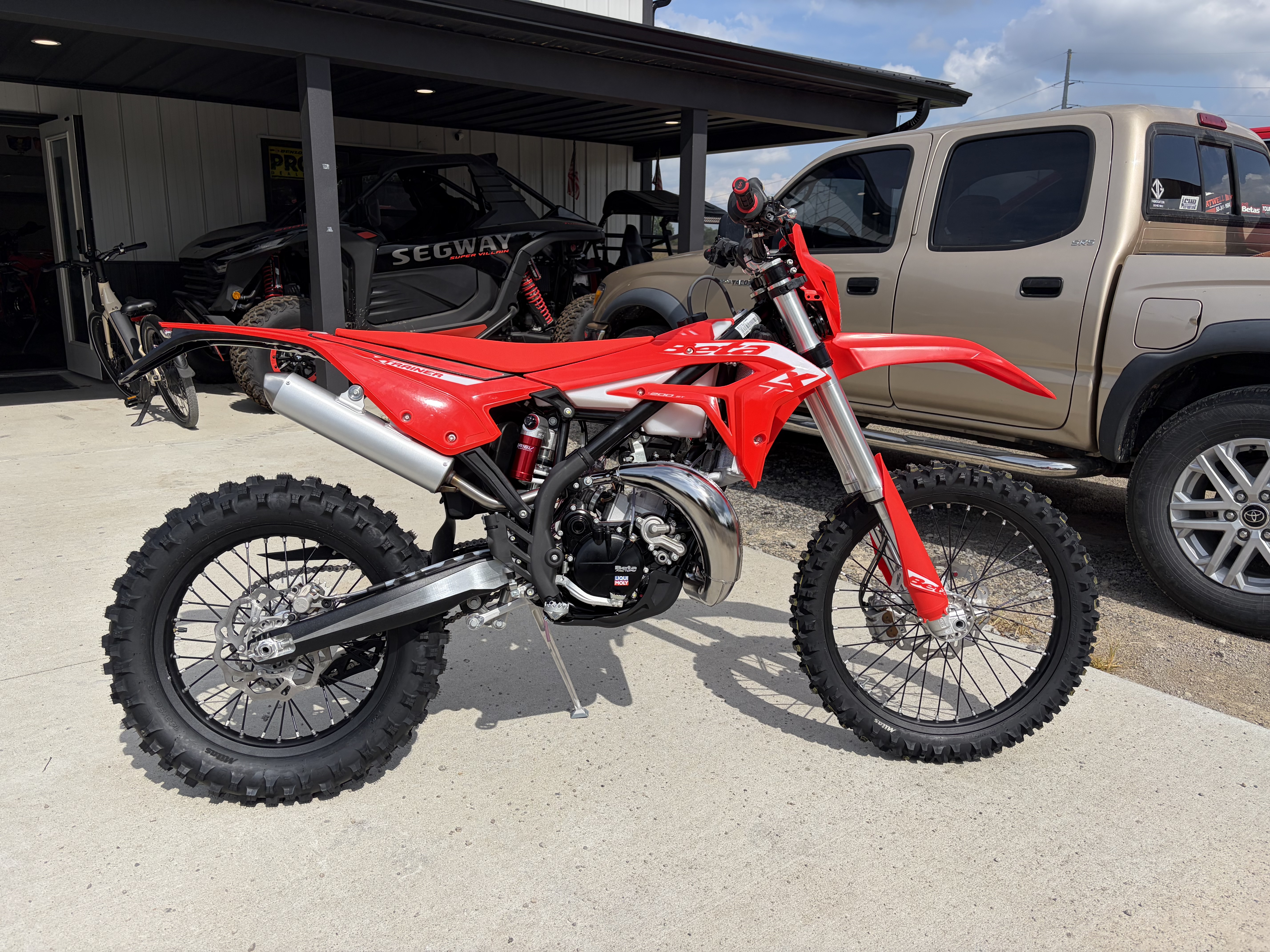 2027 Xtrainer 200 additional photo